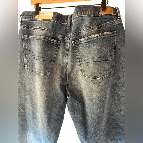 American Eagle Outfitters NWT Womens Strigid Ex-Boyfriend Jean Size 14 Short - Picture 8 of 9